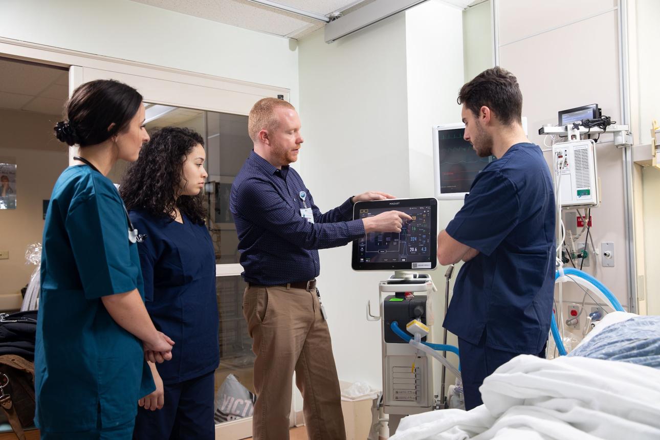 Biomedical Engineer and Hospital Staff Training